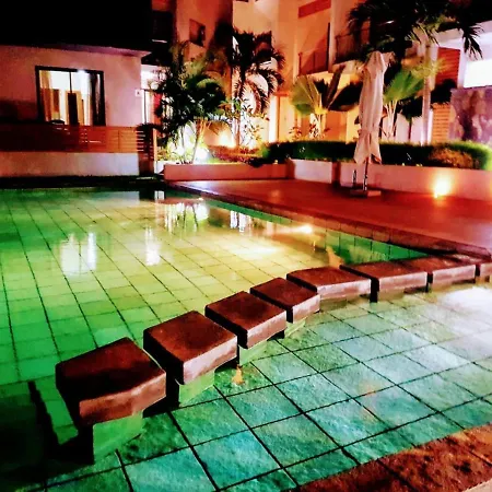 Sea View 3 Bedroom 2 Bath Pool Penthouse Private Rooftop